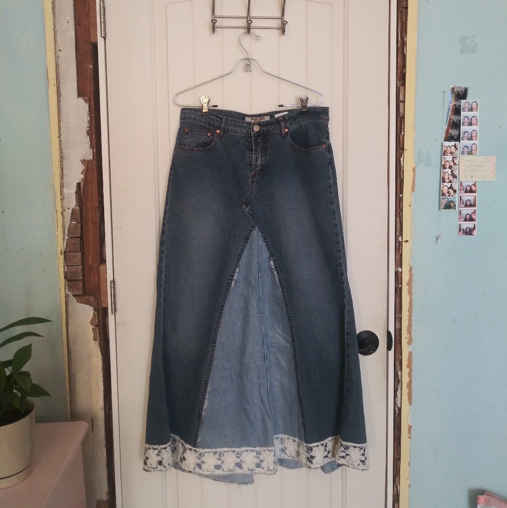 Denim Skirt with Lace